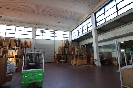 Foto Capannone industriale a Casciana Terme Lari di 1540 m² con 1 locali