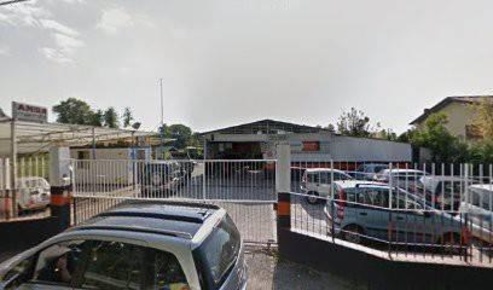 Foto Capannone industriale a Massa Ronchi - Poveromo di 223 m² con 8 locali