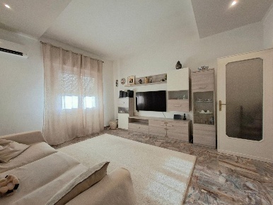 Foto Appartamento a Bientina Centro di 110 m² con 5 locali in vendita