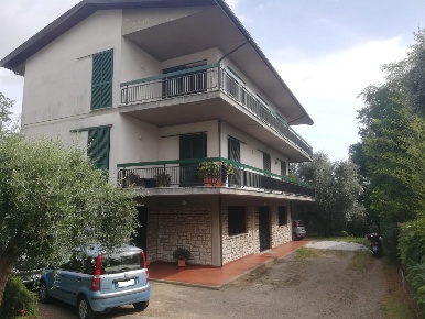 Foto Appartamento a Massa Turano di 120 m² con 5 locali in vendita