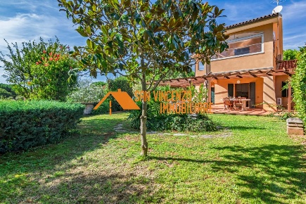 Foto Villa a schiera a San Vincenzo Centro di 60 m² con 3 locali in vendita