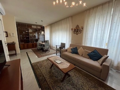 Foto Appartamento a Viareggio Lungomare di 96 m² con 3 locali in vendita