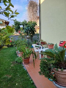 Foto Villa unifamiliare a Massa Marina di Massa Centro di 150 m² in vendita
