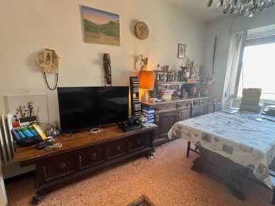Foto Appartamento a Massa Centro di 90 m² con 4 locali in vendita