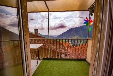 Foto Casa indipendente a Massa San Carlo - Antona di 101 m² con 4 locali