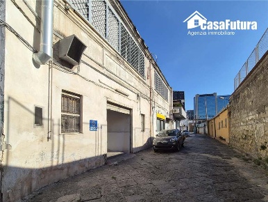 Foto Magazzino in -, Napoli Centro Direzionale di 140 m² con 2 locali