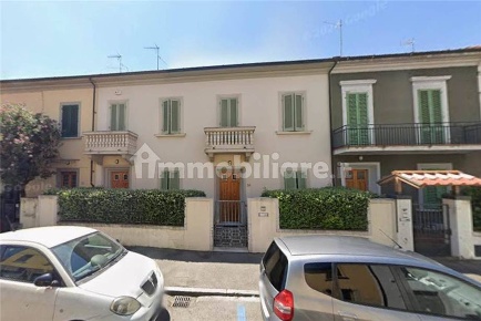 Foto Mansarde in Via carlo livi, Prato Soccorso di 264 m² con 5 locali