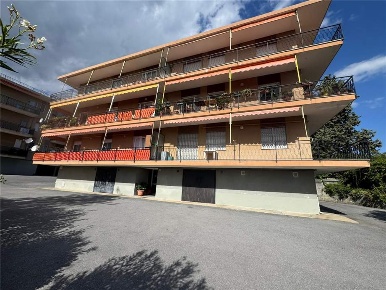 Foto Appartamento in Via MAGNONE, Ceriale di 70 m² con 3 locali in vendita