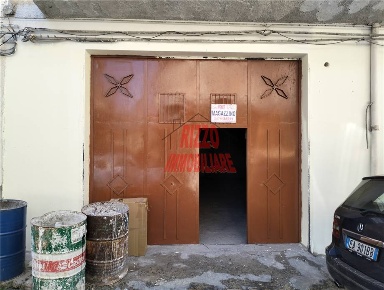 Foto Magazzino in -, Villabate di 80 m² con 1 locali in affitto