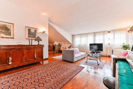 Foto Appartamento in via san bernardo 12, Opera Centro di 164 m² in vendita