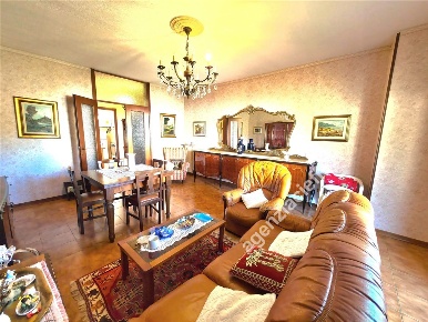 Foto Appartamento a Massa Mirteto di 110 m² con 5 locali in vendita