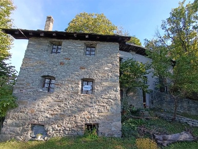 Foto Casa indipendente in bellecombe, Châtillon di 180 m² con 5 locali