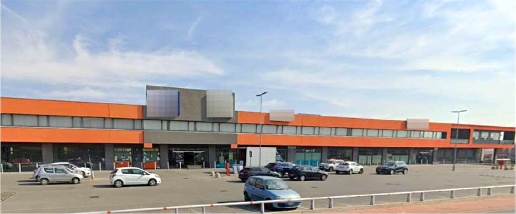 Foto Negozio in Strada Torino, Caselle Torinese Centro di 625 m² in vendita