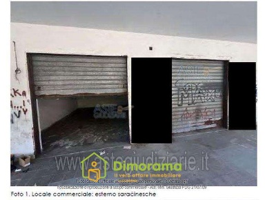 Foto Negozio in Via ada negri 80018 mugnano di napoli na italia, Centro