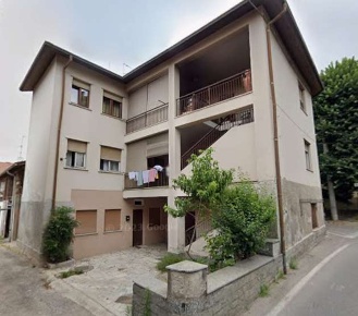 Foto Appartamento in Via G. Carducci 10, Tradate Centro di 150 m²