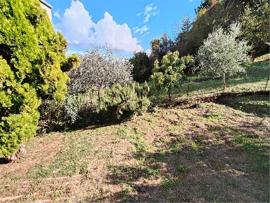 Foto Casa indipendente a San Salvatore Monferrato di 200 m² con 6 locali