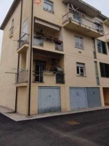 Foto Appartamento in Via Gramsci, Sommacampagna Centro di 111 m² in vendita