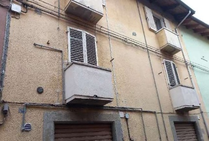 Foto Appartamento in Via XXIV Maggio, Nole Centro di 64 m² con 4 locali