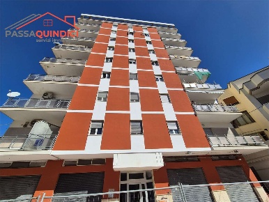 Foto Appartamento in Piazza Giovanni XXIII 5, Triggiano di 150 m²