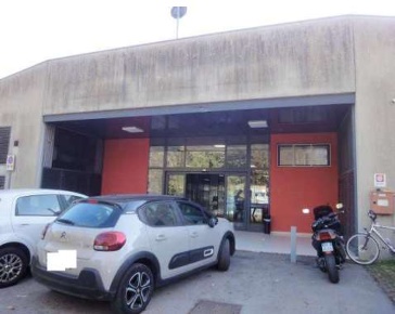 Foto Negozio in Via Venezia, Vigonza Centro di 108 m² con 1 locali