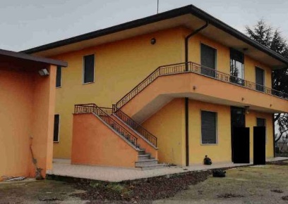 Foto Appartamento in Via Beccara, Maserà di Padova di 132 m² con 7 locali