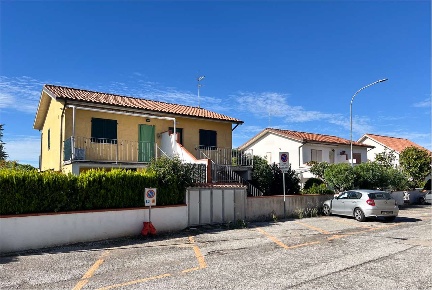 Foto Appartamento in Via Ischia 151, Numana Marcelli di 60 m² con 3 locali