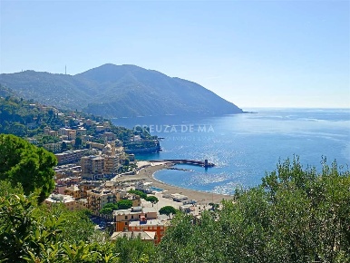 Foto Appartamento in Via Salvo d'Acquisto  23, Recco Centro di 150 m²