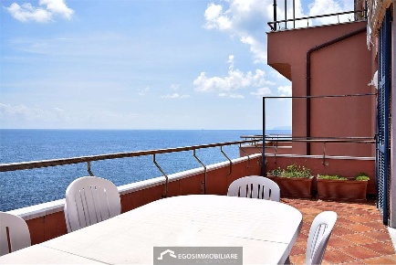 Foto Attico in Via della Costa snc, Arenzano Pineta di 210 m² con 6 locali