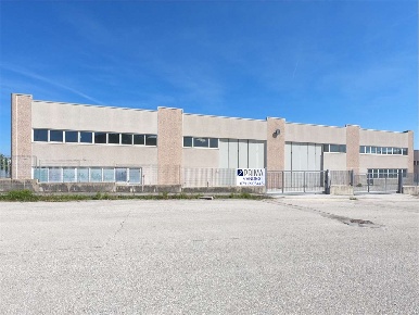 Foto Capannone industriale in via Vittorio Alfieri, San Costanzo di 2635 m²
