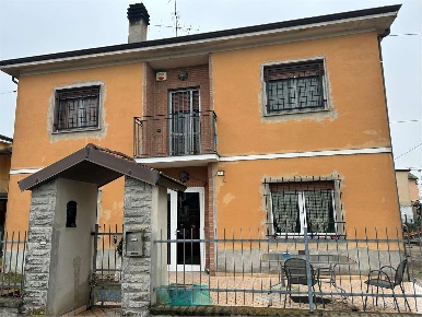 Foto Casa indipendente in Via Marsala 9, Finale Emilia Massa Finalese