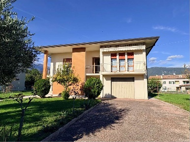 Foto Casa indipendente in Via Dei Furlani 99, Vittorio Veneto Centro