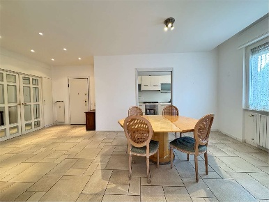 Foto Appartamento in Via Como 4, Lomazzo Centro di 95 m² con 3 locali