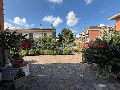 Foto Villa singola in Michelangelo, Castel Gandolfo Pavona di 200 m²