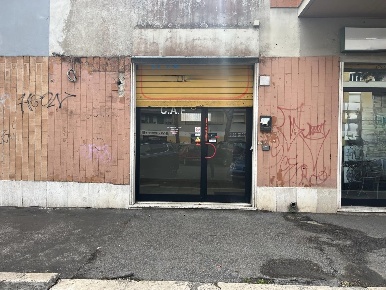 Foto Negozio in Alessandro Piola Caselli, Roma Ostia Levante di 53 m²