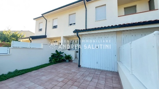 Foto Villa a schiera a Montopoli in Val d'Arno Montopoli di 153 m²