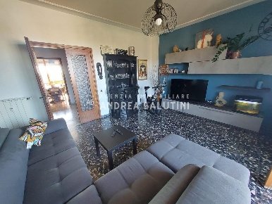 Foto Appartamento a Calcinaia Fornacette di 116 m² con 7 locali in vendita