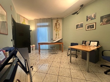 Foto Ufficio a Lucca San Filippo di 75 m² con 4 locali in vendita