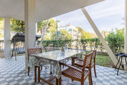Foto Appartamento a Ravenna Casalborsetti di 70 m² con 4 locali in vendita