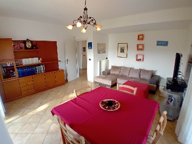 Foto Appartamento a Pietrasanta di 100 m² con 4 locali in affitto