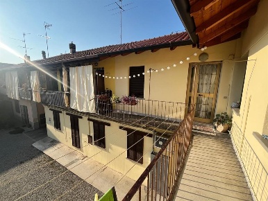Foto Appartamento in Via Manzoni, Cesano Maderno di 60 m² con 3 locali