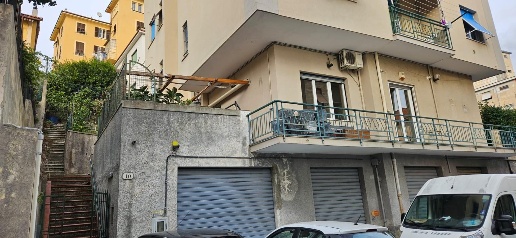 Foto Box a Savona di 15 m² con 1 locali in vendita