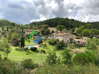Foto Rustico in Via Fiorentina, Castellina in Chianti Centro di 590 m²