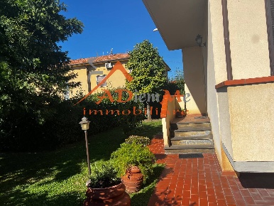 Foto Casa indipendente in Via Carlo Marx, San Giuliano Terme di 150 m²