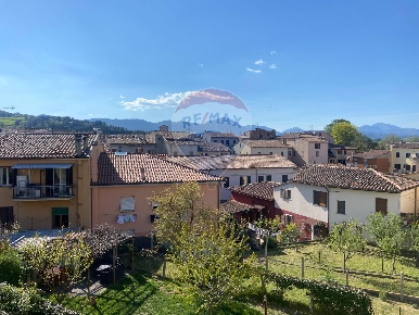 Foto Appartamento in Vicolo Castrica, Fabriano Centro di 71 m² con 3 locali