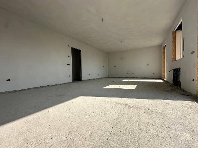 Foto Appartamento a Varallo Pombia Centro di 150 m² con 3 locali in vendita