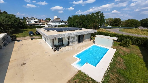 Foto Villa singola in Trento, Magnago di 185 m² con 4 locali in vendita