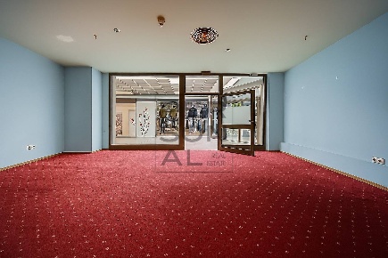 Foto Negozio a Trento Solteri di 37 m² con 1 locali in affitto