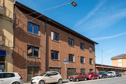 Foto Hotel in Via Fratelli Vercelli, Carmagnola Centro di 550 m² in vendita