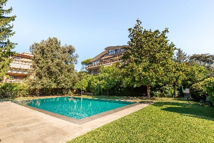 Foto Appartamento in Via Massimi, Roma Balduina di 200 m² con 4 locali