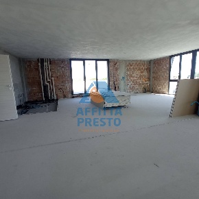Foto Ufficio a Empoli di 235 m² con 2 locali in affitto